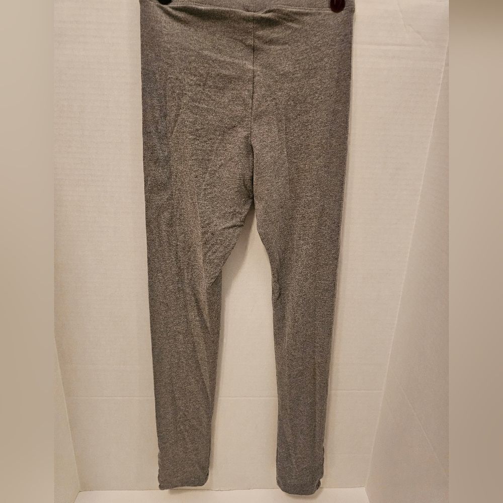 Girls size XL Old Navy leggings with criss cross ankles